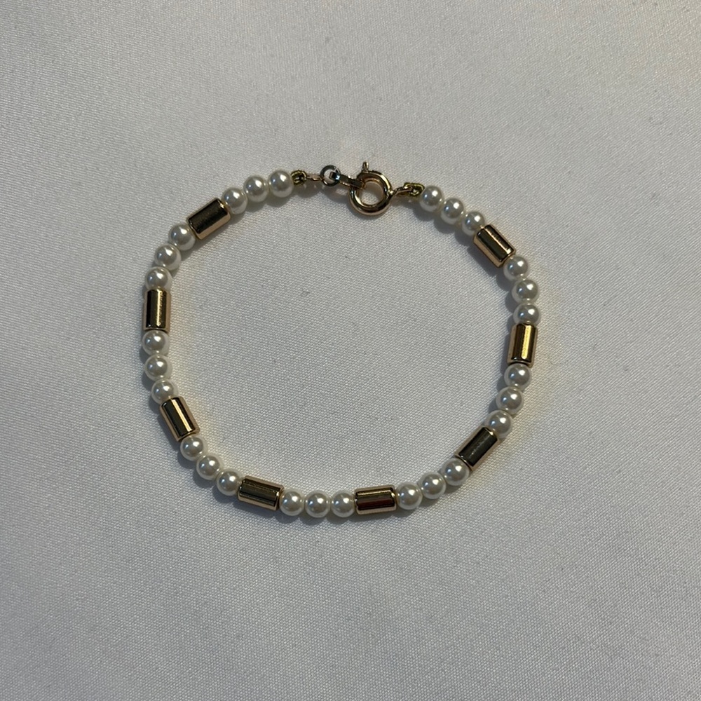 Roxanne Assoulin Gold and White pearl Bracelet